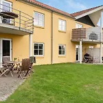 Amaryllis - 100m From The Sea By Interhome * Hals